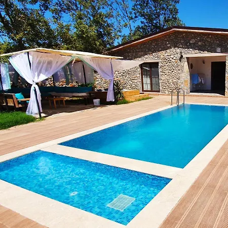 Kayakoey'De Kiralik Muhafazakar Villa Βίλα *