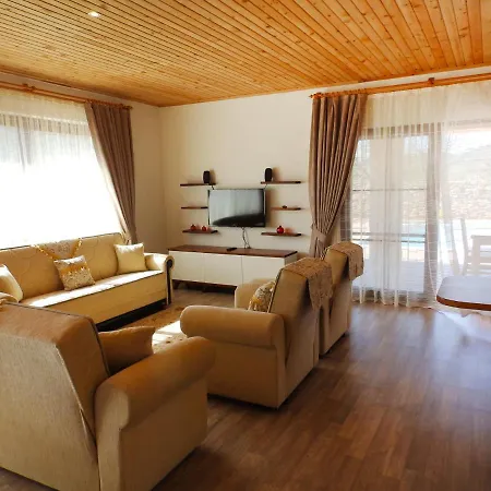 Villa Kayakoey'De Kiralik Muhafazakar Villa